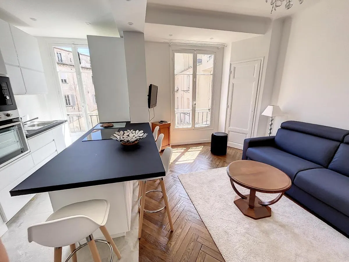 1 Bedroom Palais Hoche Cannes 5 Mins From The Croisette Cannes Riviera 226 Appartement